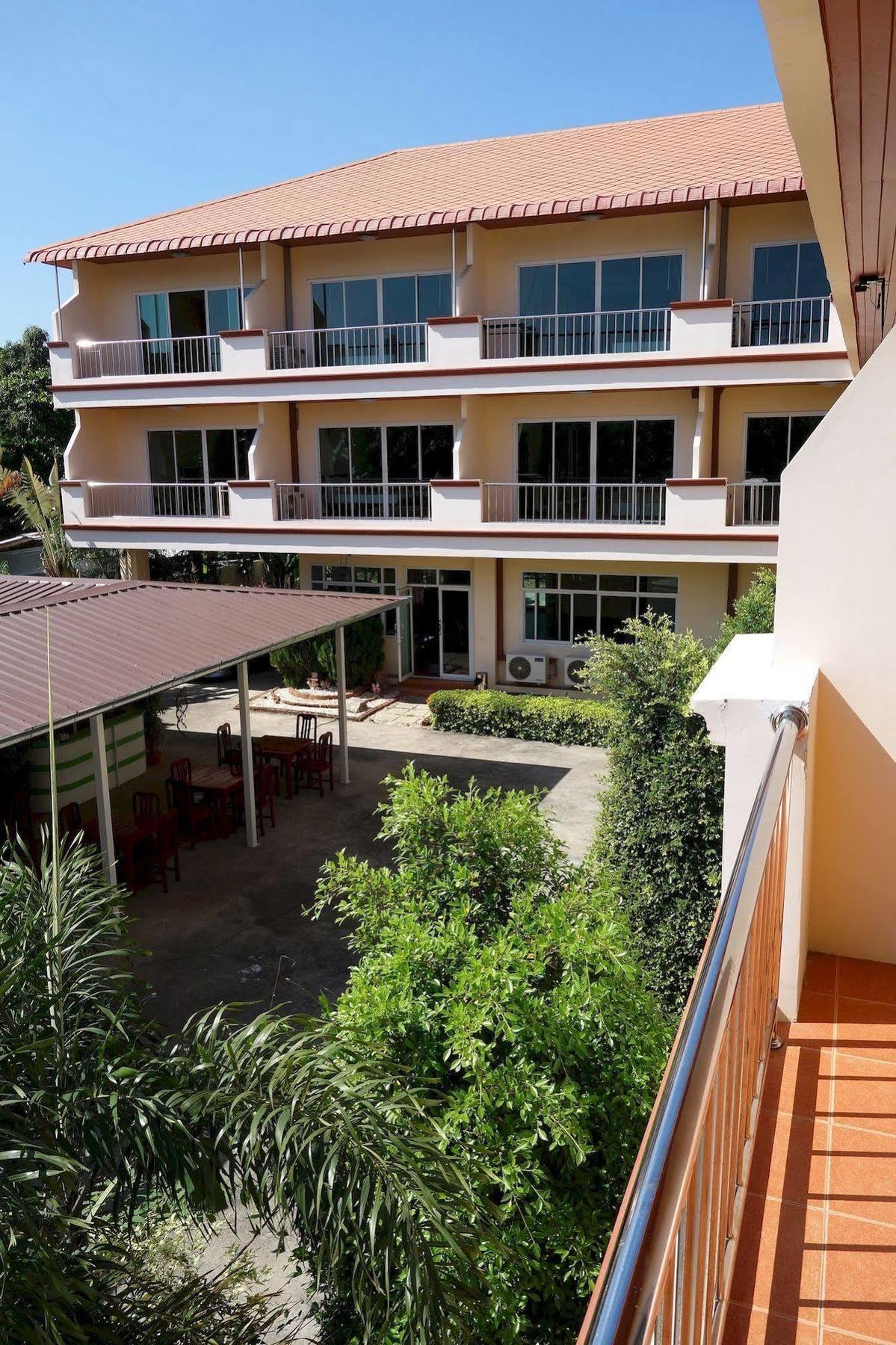 Jungle Resort Jomtien Exterior foto